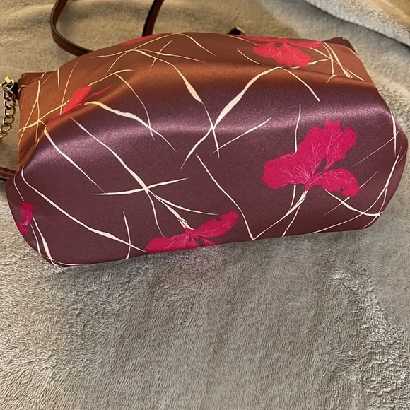 Floral print satin purse - Picture 4 of 8